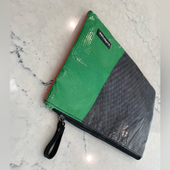 Rareform Charlie pouch - Grey/green/orange - Picture 3 of 3